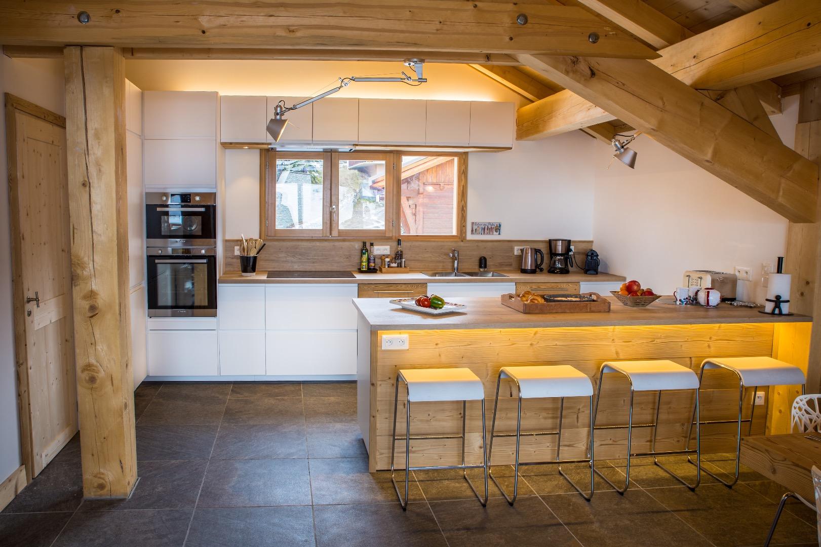 Espace cuisine super équipée (dont 2 laves-vaisselle!)